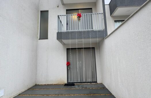 Casa à venda no Tarumã em Manaus | 2 quartos no Residencial Vila Suíça com modulados e climatizada